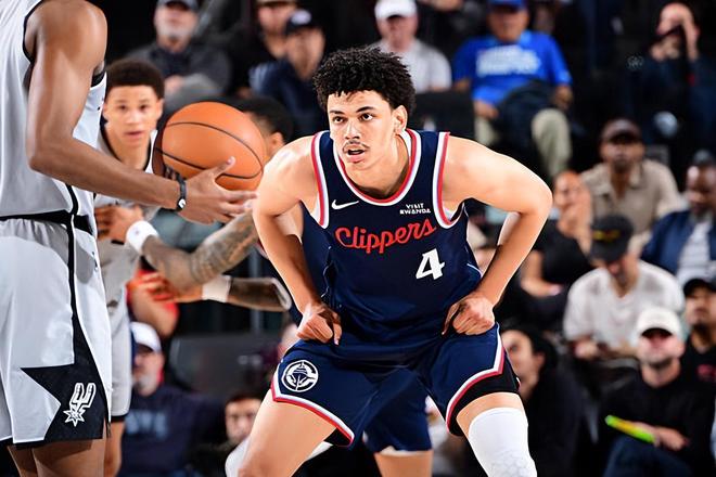 新奥尔良鹈鹕力克快船 桑德斯防守亮眼但进攻低