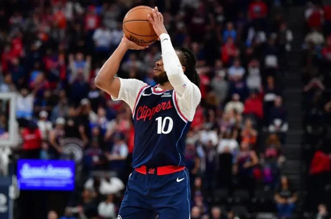 快船主场惨败马刺 伦纳德独木难支难改颓势