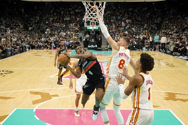 快船主场惨败马刺 伦纳德独木难支难改颓势