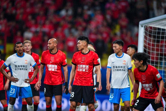 费利佩双响席尔瓦领跑蓉城双枪火力全开金靴悬