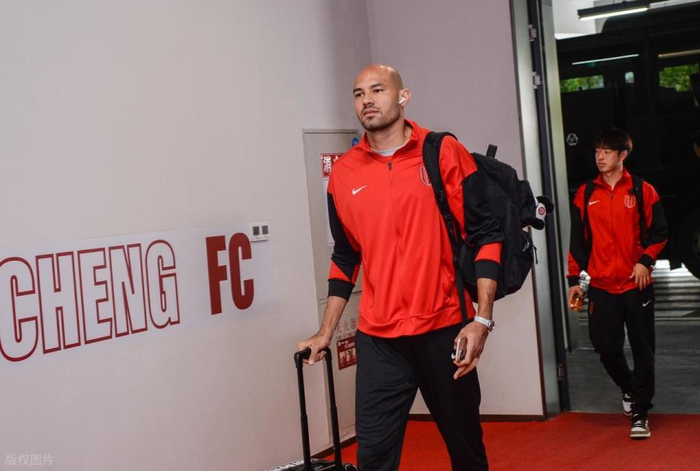 费利佩双响席尔瓦领跑蓉城双枪火力全开金靴悬