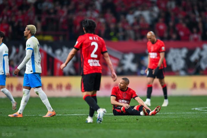 费利佩双响席尔瓦领跑蓉城双枪火力全开金靴悬