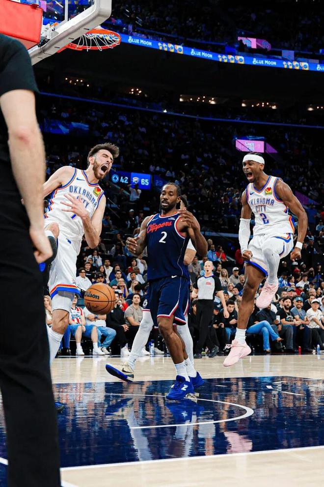 雷霆锁定西部第一 马刺强势挺进西决 西部格局风